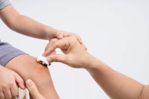 Công dụng, lưu ý khi dùng Betadine