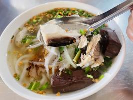 Quán bánh canh cá thu ngon nhất TP. Phú Quốc, Kiên Giang