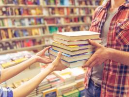 Địa chỉ bán sách ngoại văn tốt nhất Hà Nội