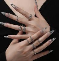 Thợ làm móng chuyên nghiệp nên follow trên Instagram