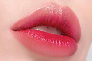 Chì kẻ môi chất lượng tốt giá rẻ được chị em ưa thích nhất hiện nay