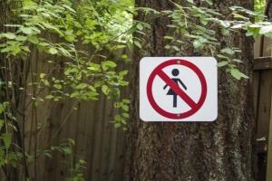 địa điểm ban hành lệnh cấm với phụ nữ