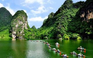 Địa điểm du lịch lý tưởng cuối tuần ở tỉnh Ninh Bình