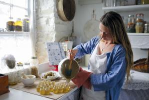 Cách tự làm mỹ phẩm tự nhiên tại nhà, công thức của các chuyên gia