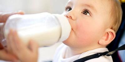 Thương hiệu sữa công thức tốt cho trí não bé 1 tuổi mẹ nên biết