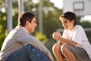 Bài học quan trọng nuôi dạy con trai giúp con trở nên mạnh mẽ và trưởng thành