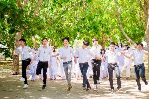 Bài thơ hay viết về thời học sinh