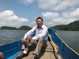 Bài thơ khoán thủ độc đáo của nhà thơ Hoàng Minh Tuấn