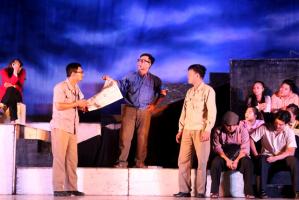 Bài văn phân tích đoạn trích vở kịch 