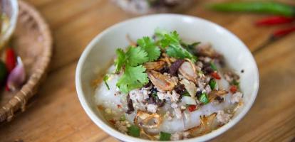 Bánh đúc nóng ngon và nổi tiếng nhất Sài Gòn