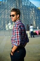 Bí quyết diện áo sơ mi kẻ nam phong cách nhất mùa Thu-Đông