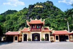 Đền chùa đẹp và linh thiêng bạn không thể bỏ qua khi đến Lạng Sơn