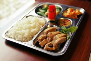 Công ty cung cấp suất ăn công nghiệp chất lượng nhất tỉnh Lâm Đồng