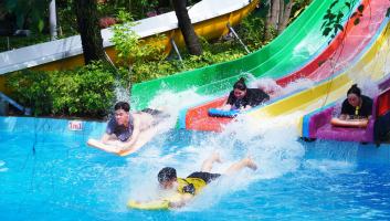 Công viên nước đẹp nhất Sài Gòn được giới trẻ đổ xô đi check-in