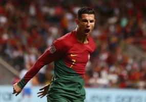 Dẫn chứng về cuộc đời, sự nghiệp của cầu thủ Cristiano Ronaldo hay nhất