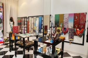 Địa chỉ bán khăn lụa đẹp, chất lượng nhất Đà Nẵng