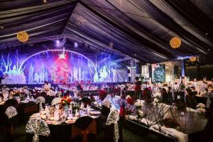 địa điểm tổ chức tiệc công ty view đẹp, giá khoảng 300.000 đồng/ suất tại Hà Nội