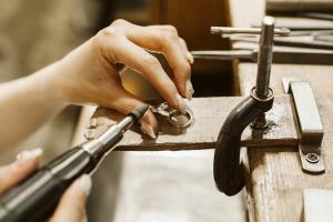 Địa chỉ sửa trang sức lấy ngay, uy tín nhất TPHCM