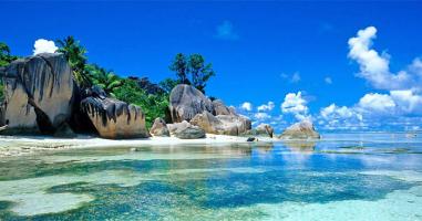 đoạn văn tả một đặc điểm nổi bật của cảnh ao hồ sông suối hoặc biển đảo hay nhất