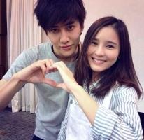 Lí do chứng minh Mike Và Aom đang hẹn hò