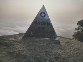 Lí do khiến bạn nên leo núi Bà Đen một lần trong đời