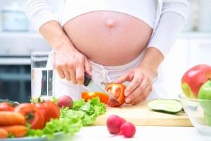Loại rau quả bà bầu không nên ăn khi mang thai