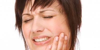 Mẹo chữa nhức răng hiệu quả nhất tại nhà