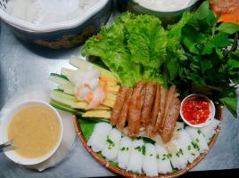 Quán nem nướng Nha Trang ngon nhất quận Đống Đa, Hà Nội