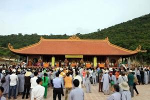 Ngôi chùa nổi tiếng nhất Bắc Ninh thu hút du khách dịp Tết
