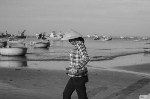 Nét chính về nhân vật người đàn bà hàng chài trong 