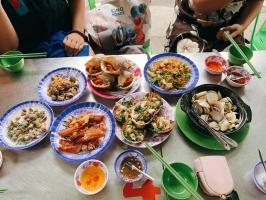 Quán ốc dưới 30.000 nghìn hấp dẫn tại Sài Gòn