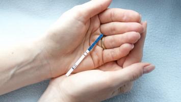 Que thử rụng trứng chất lượng và chính xác nhất