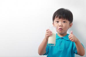 Sản phẩm sữa non cho trẻ tốt nhất hiện nay