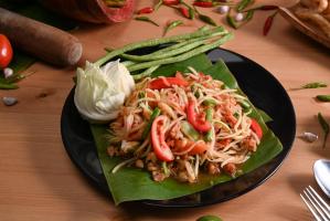 Món salad chua cay ngon nhất trong ẩm thực Thái Lan