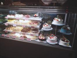 Tiệm bánh ngọt ở Huế khiến giới trẻ ‘phát thèm’