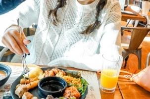 Thói quen khiến bạn có thể bị ung thư dạ dày