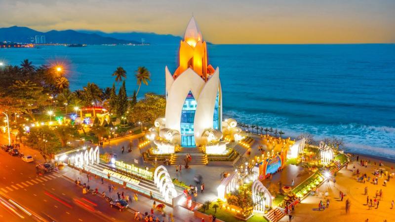 Nha Trang mùa thu lại về (Văn Ký)