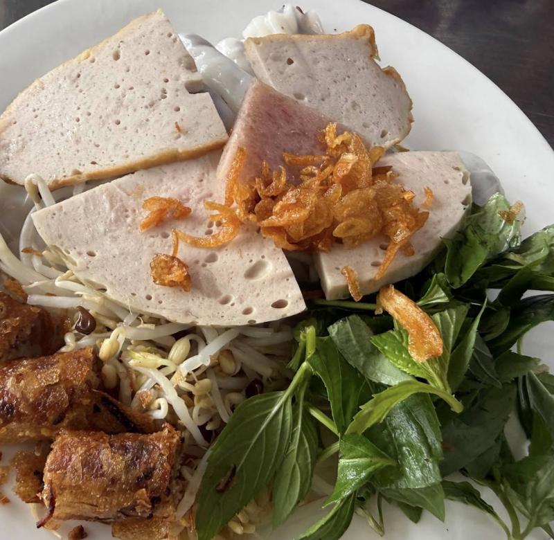 Bánh cuốn cô Lan