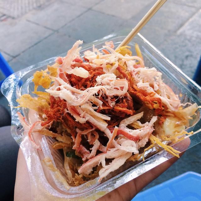 Bánh tráng trộn – Phố Hàng Trống