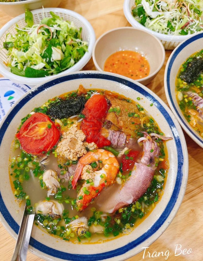 Bún riêu - Lẩu riêu cua Yến Mít