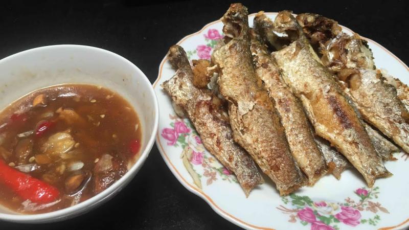 Cá đối chiên giòn