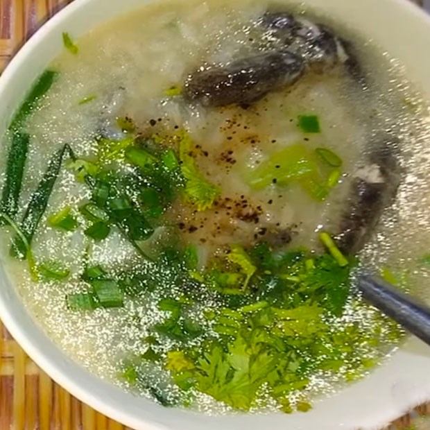 Cháo cá kèo với hành