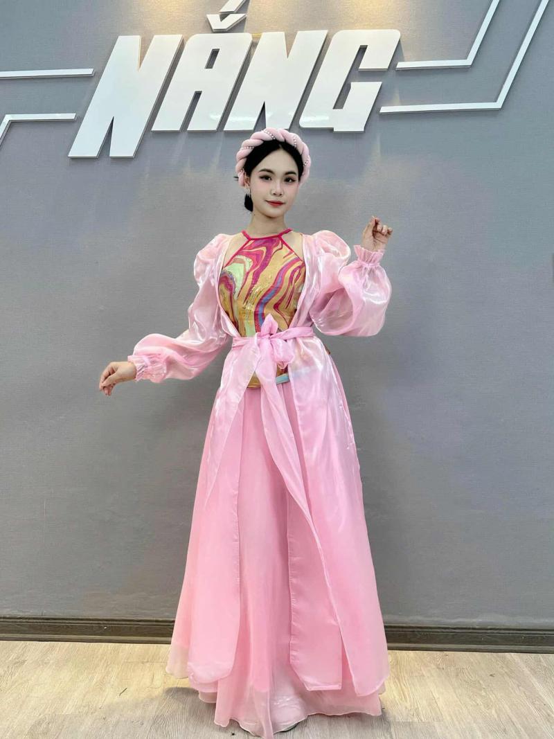 Cho Thuê Trang Phục Biểu Diễn Cô Chinh