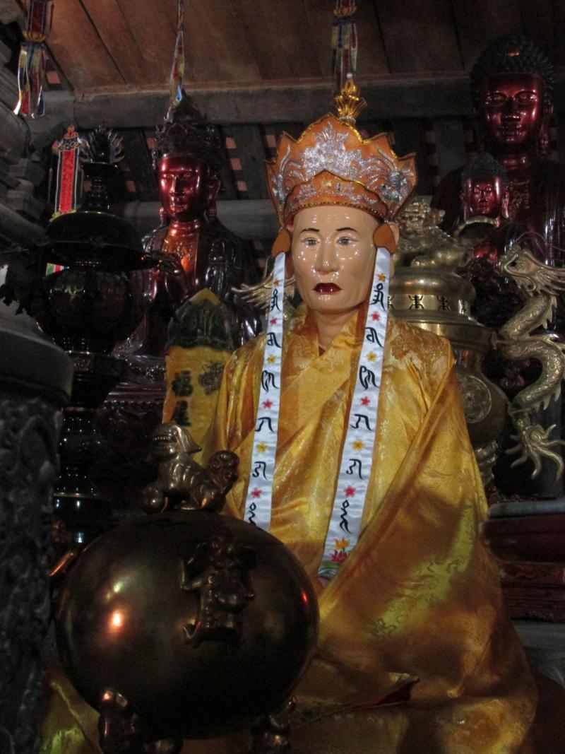 Bàn thờ Thiền sư Từ Đạo Hạnh ở kiếp Phật tại chùa Thượng