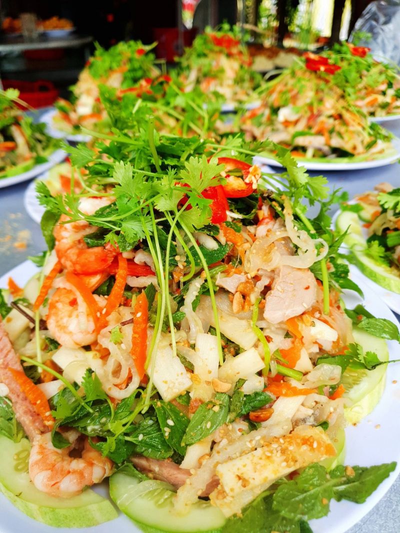 Dịch vụ tiệc cưới Bảy Trung