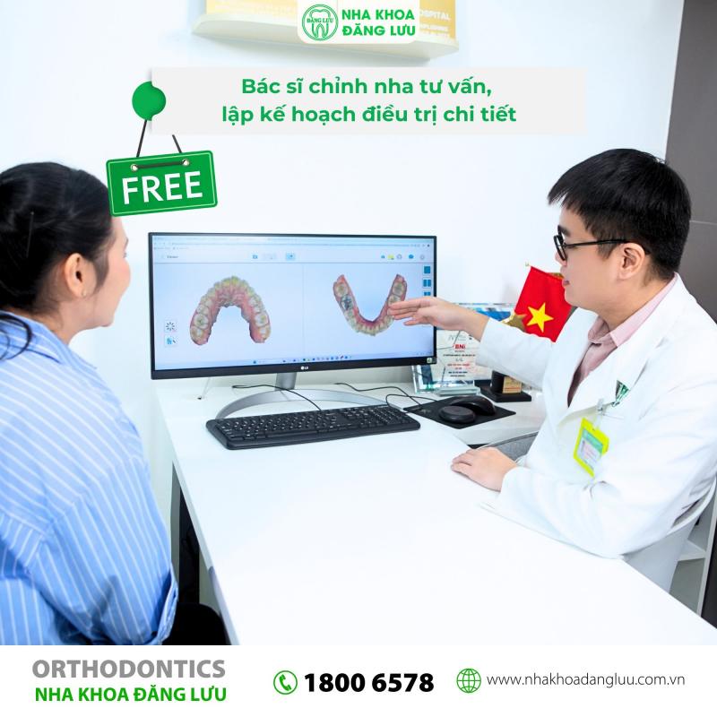 Bác sĩ chỉnh nha tư vấn, lập kế hoạch điều trị
