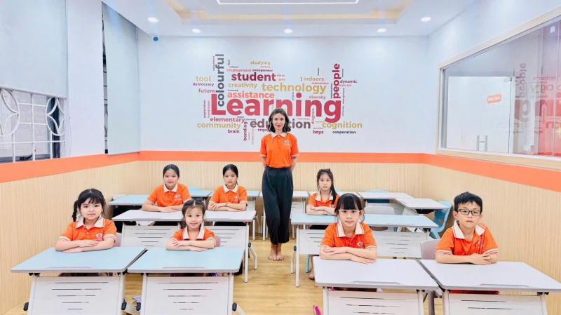 Đội ngũ giáo viên quốc tế tận tâm – Đồng hành cùng học viên phát triển toàn diện