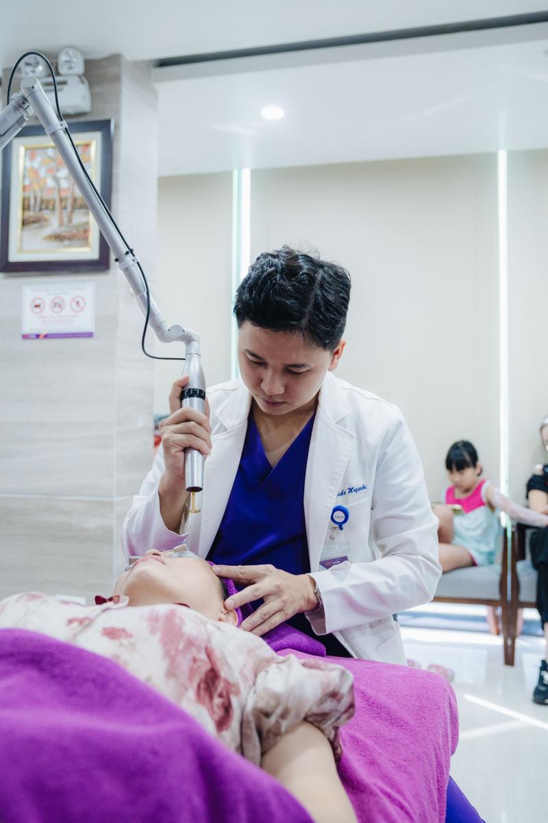 Dr Hoàng Tuấn Hà Nội - Trị Nám Tàn Nhang Không Bong Tróc, Không Tái Phát Uy Tín Hà Nội