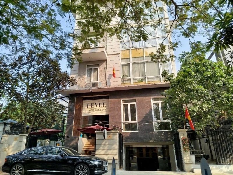 Level Café & Coworking