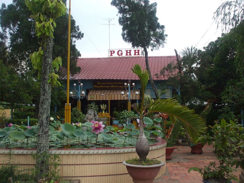 Tổ đình Phật giáo Hòa Hảo, xưa thuộc làng Hòa Hảo, nay thuộc thị trấn Phú Mỹ, huyện Phú Tân, tỉnh An Giang